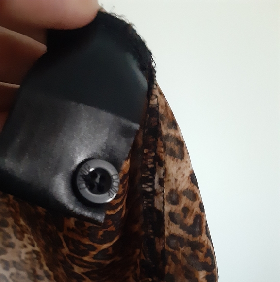 UNIF Animal Print Cut Out Blouse - S - Picture 6 of 6